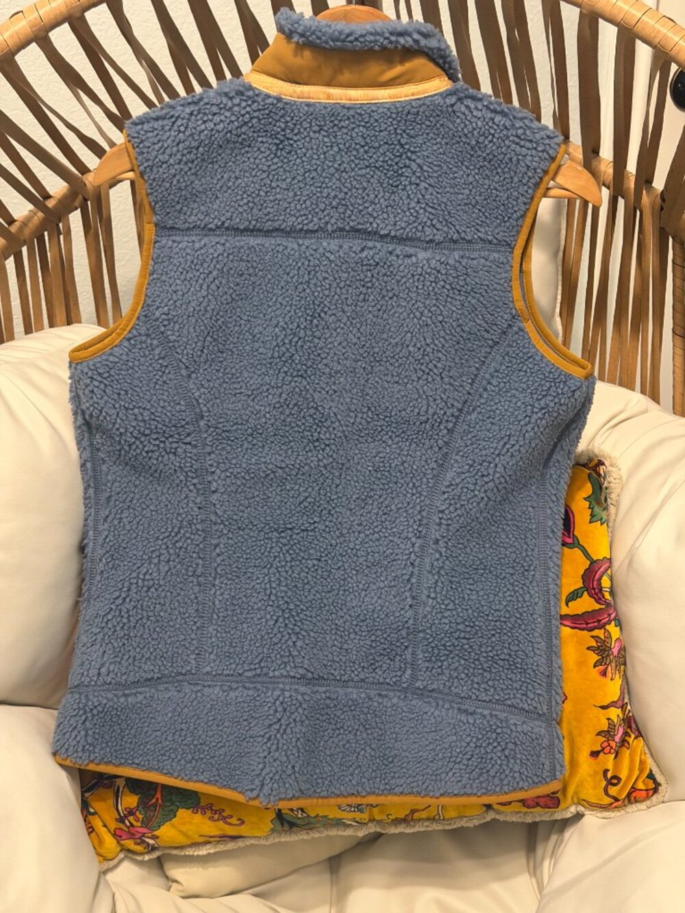 Patagonia Women's Classic Retro-X Fleece Vest Blue/Ochre Size M EUC - Picture 4 of 7